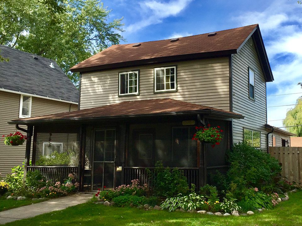 1st image of 2619 5th Ave E