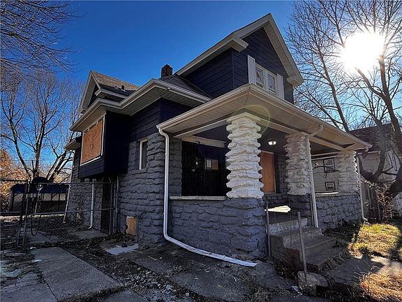 2nd image of 3015 Indiana Ave