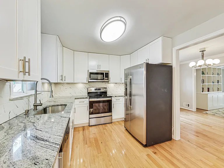 9802 Campbell Dr — Photo 15