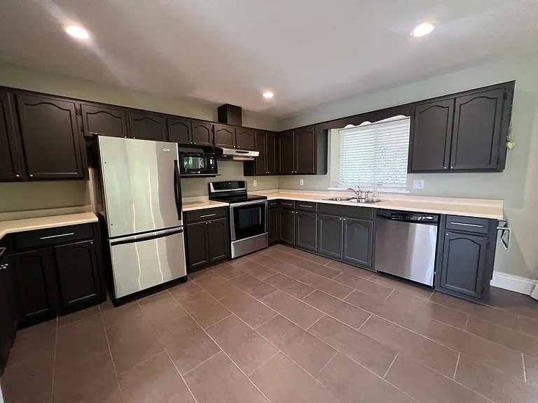 12169 Cherrywood Dr — Photo 8