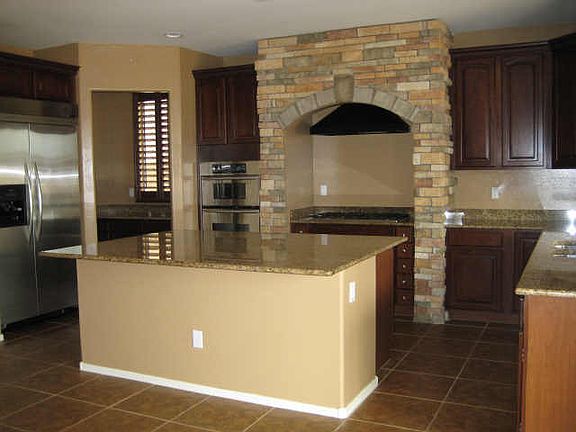 3rd image of 11843 N 143 Avenue