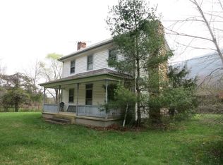 2613 School House Rd, Covington, VA 24426