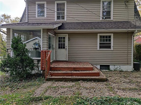 5th image of 315 W Hudson Ave