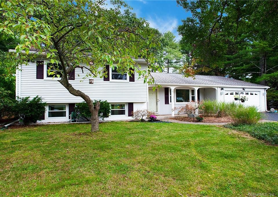 1st image of 62 Brentwood Dr