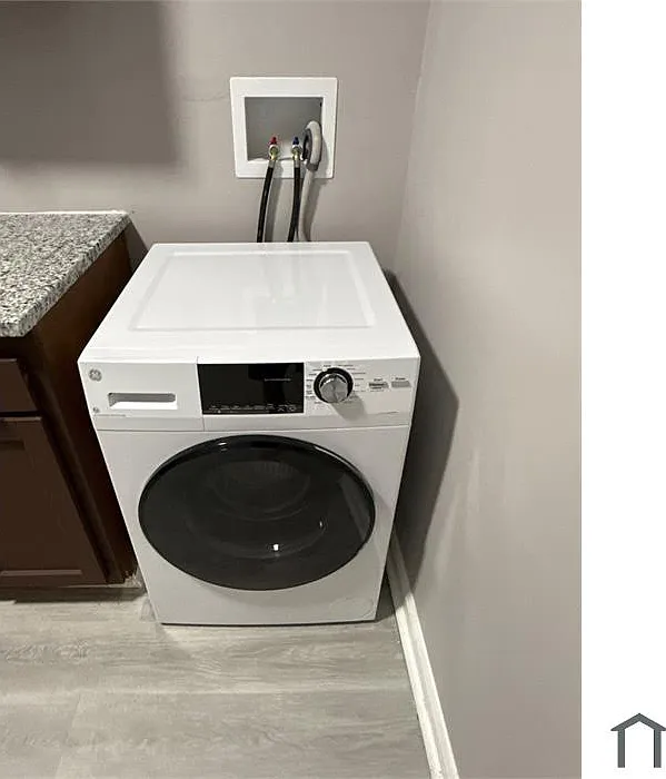 2 bed, $1,175 — Photo 2