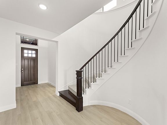 2nd image of 4900 Pater St