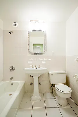 Rented by Mirador Real Estate | media 26