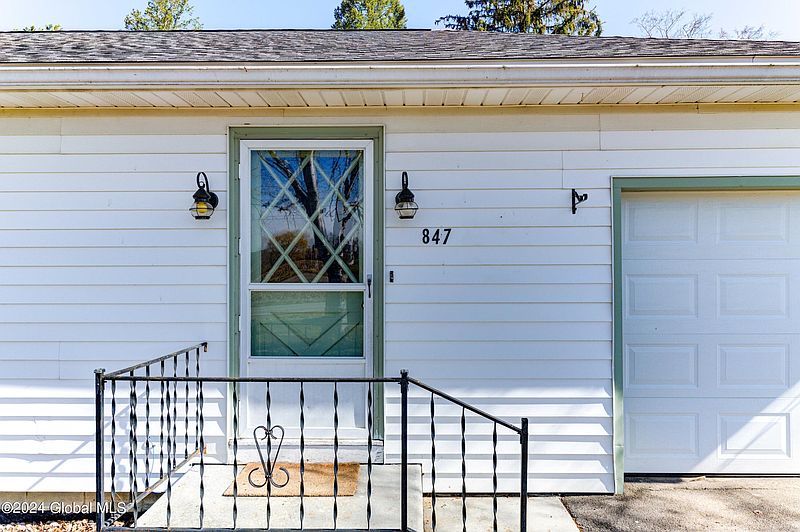 4th image of 847 Latimer Hill Road