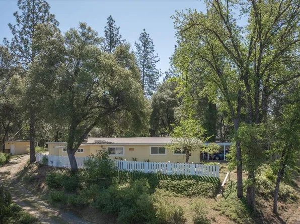225 Watkins St, Murphys, CA 95247