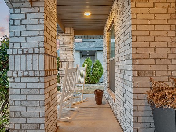 3rd image of 3308 Venita Ave