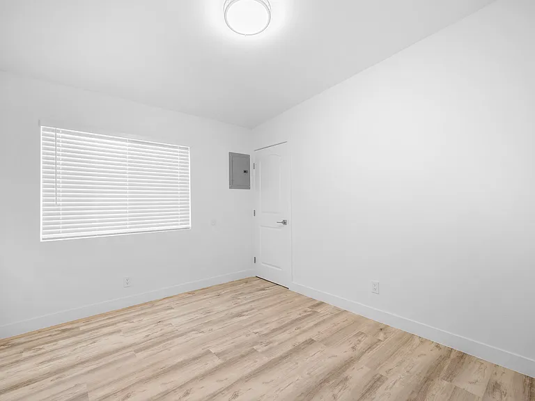 309 Sinclair Ave #309 — Photo 16