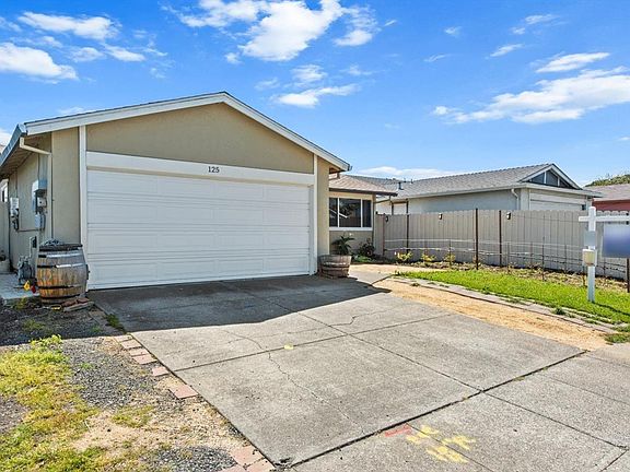 3rd image of 125 Mari Court
