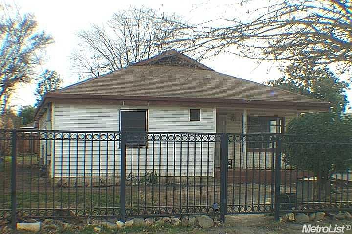 1st image of 628 S Gertrude Ave