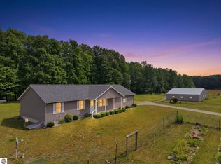 275 S 35th Rd, Cadillac, MI 49601