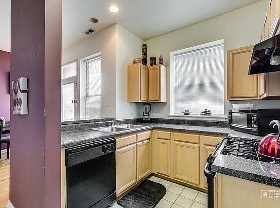 5th image of 3704 S King Dr APT 2C