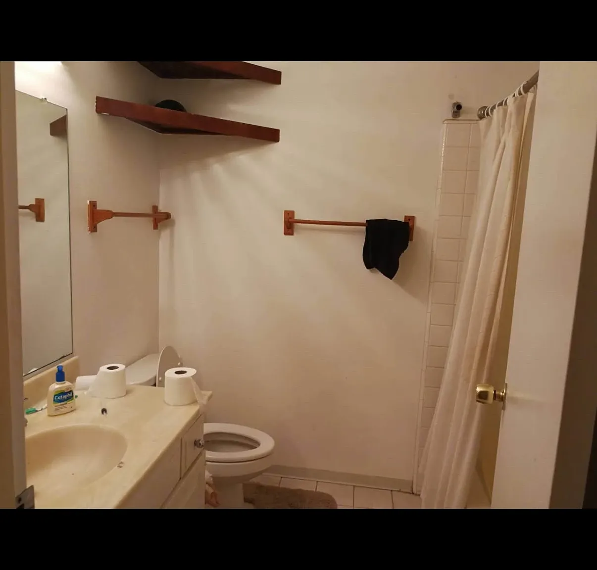 5 bed, 1825 sqft, $685 — Photo 2