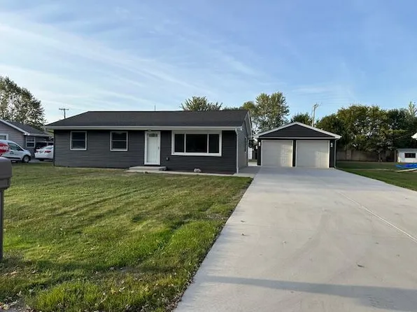 3412 W 104th Pl, Crown Point, IN 46307