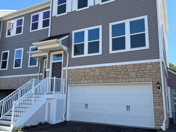 304 Shore Court, Marlboro, NJ 07746
