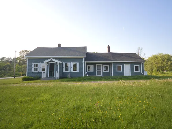 695 Hudson Road, Glenburn, ME 04401