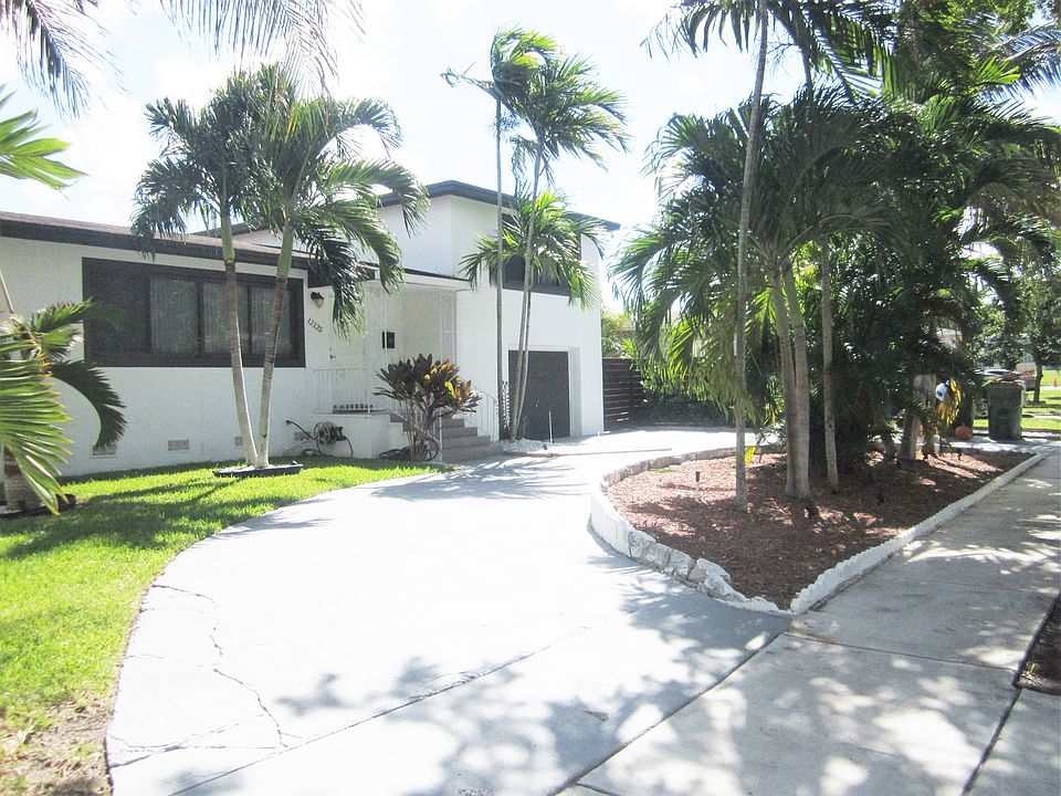 1st image of 12125 NE Miami Ct