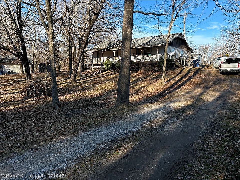 2nd image of 325 Gault St