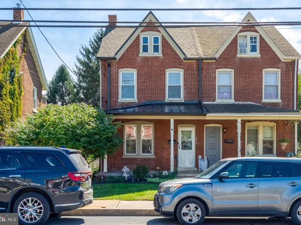 328 E Jackson St, New Holland, PA 17557