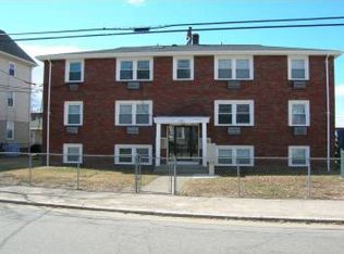 890 York Ave APT 1, Pawtucket, RI 02861