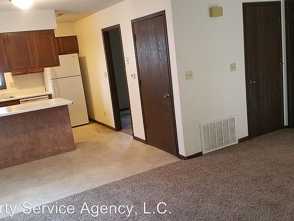 3rd image of 909 N Dakota Ave #911