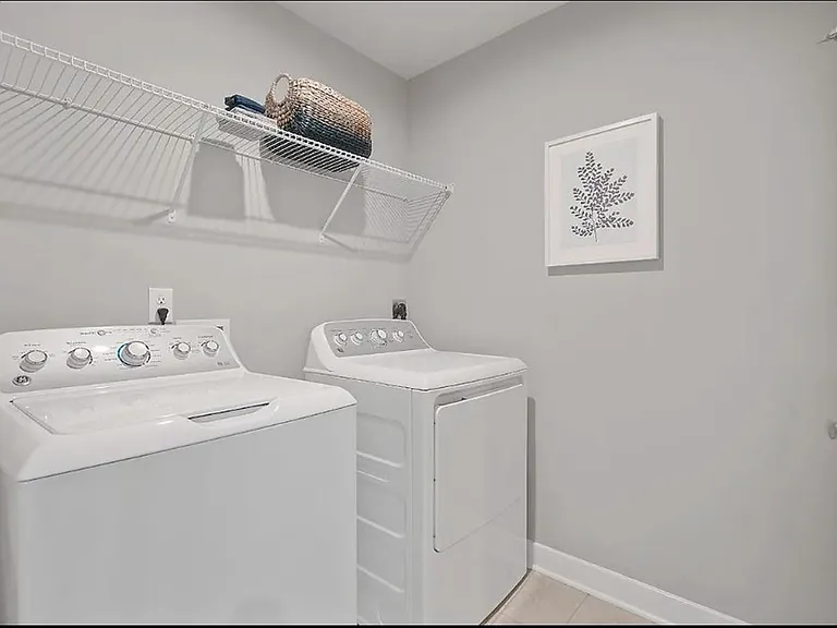 Plaza Townhomes — Photo 15