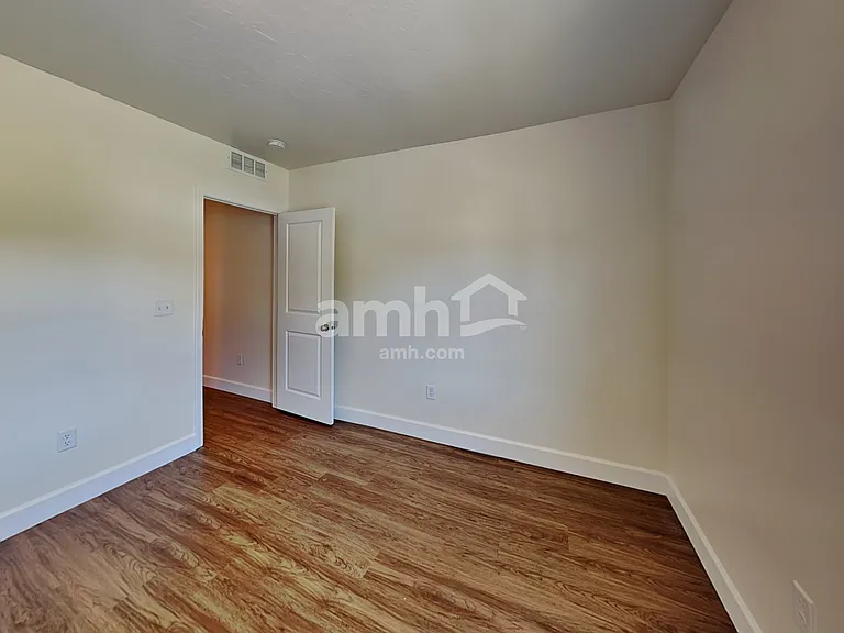 1519 S Horton St — Photo 22