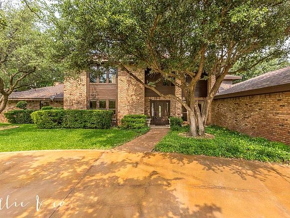 2nd image of 16 Fairway Oaks Blvd