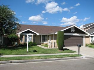 7815 Chimineas Ave, Reseda, CA 91335