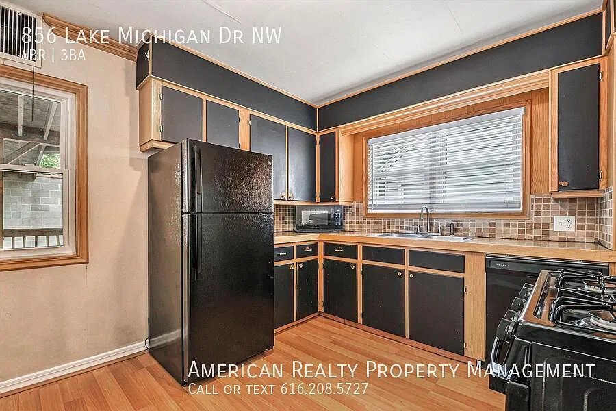 4 bed, 2.5 bath, 1129 sqft, $2,650 — Photo 3