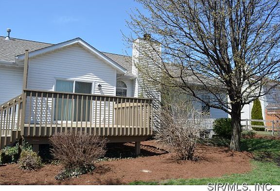 3rd image of 1326 Illini Dr