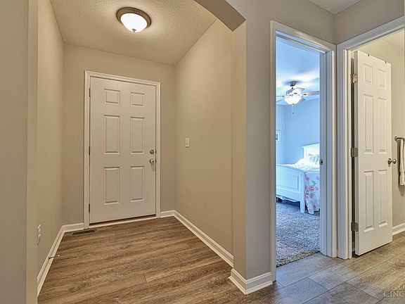 5th image of 7098 Berringer Ct