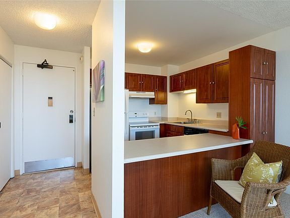 3rd image of 55 S Kukui St APT D1010