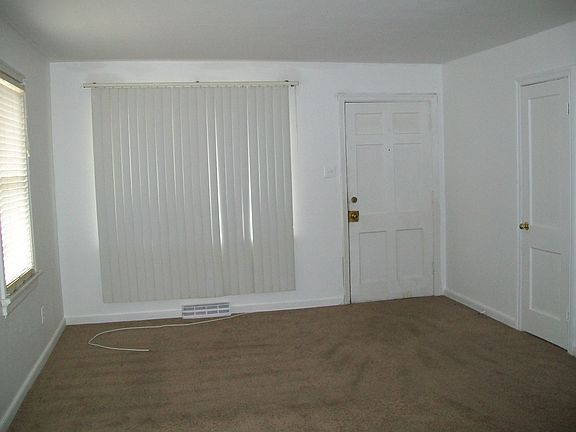 2nd image of 1004 Forest View Dr