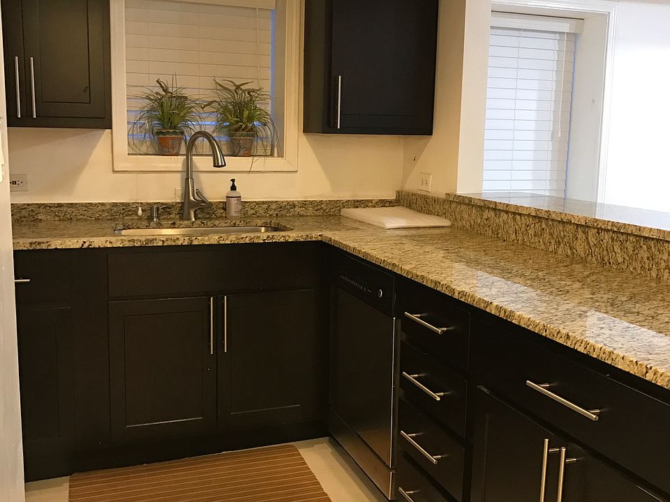 1st image of 345 W Dickens Ave