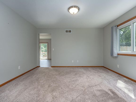 5th image of 5108 Stone Oak Ln