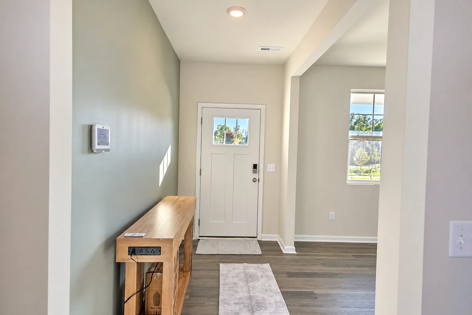 5 bed, 2511 sqft, $1,500 — Photo 2
