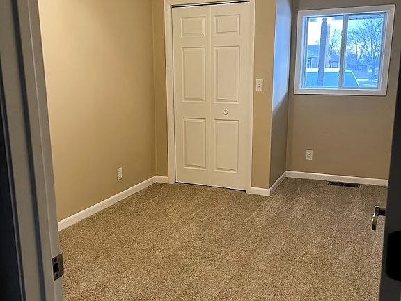 4th image of 606 Omaha St