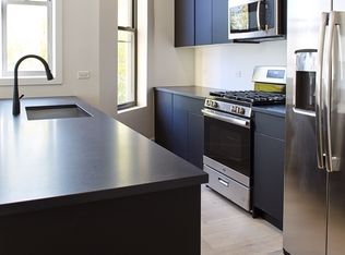 324 S Racine Ave #3, Chicago, IL