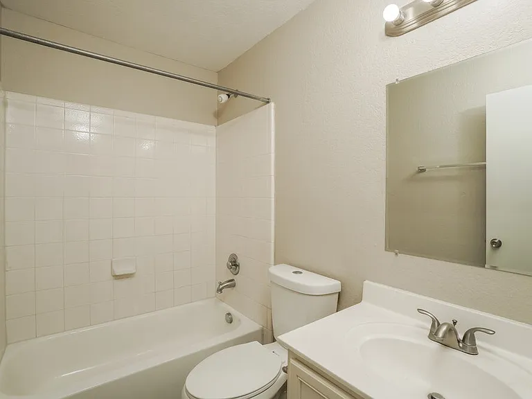8714 Sunview Park — Photo 13