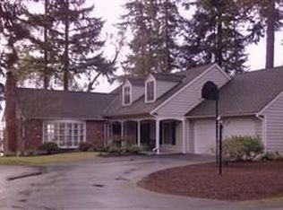 8521 SE 82nd St, Mercer Island, WA 98040