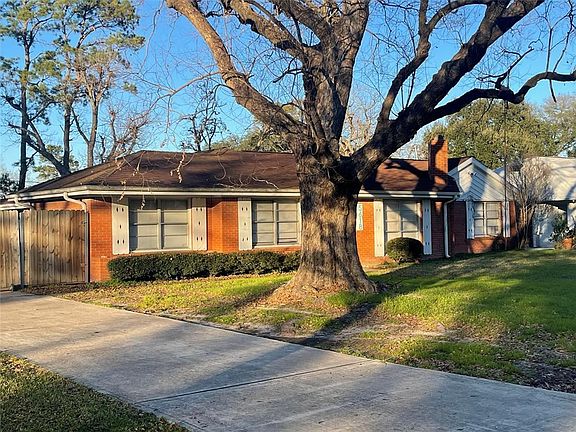 3rd image of 5618 Valerie St