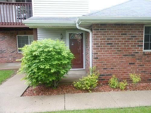 1st image of 200 W Aspen Ct Unit 7