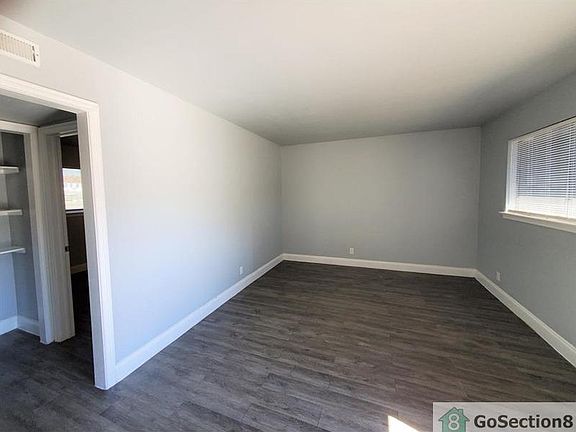 2nd image of 1240 W Avenue D