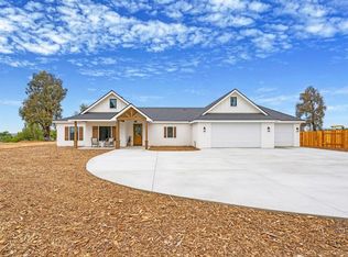 1547 Dickey St, Fallbrook, CA 92028