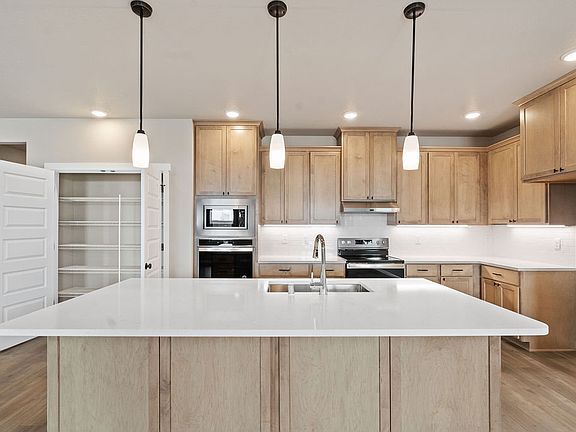 839 L ST NE by Aho Construction
