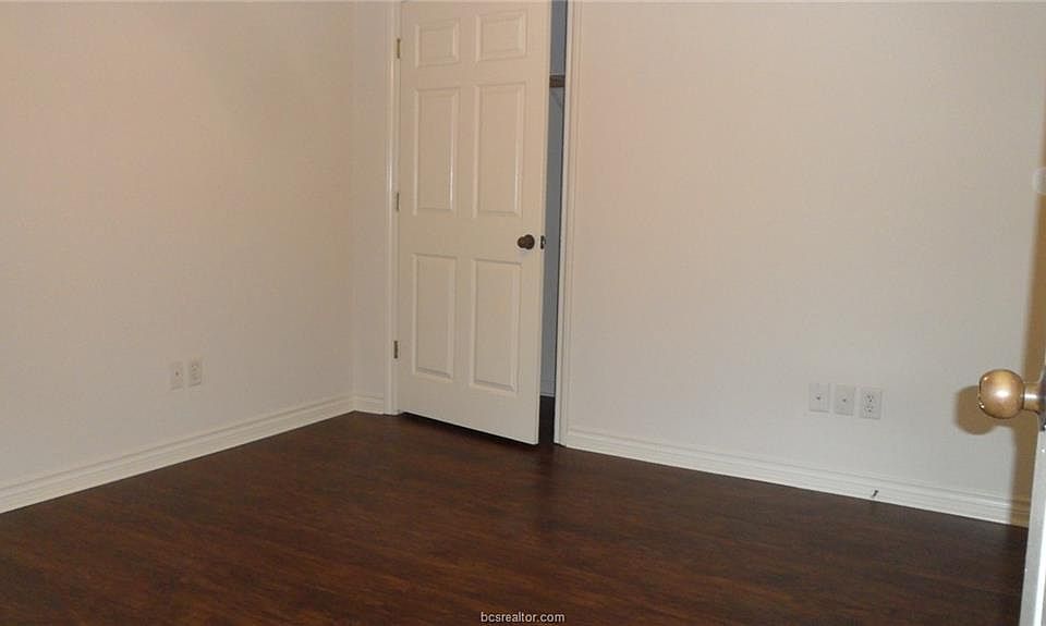 1st image of 129 Richards St